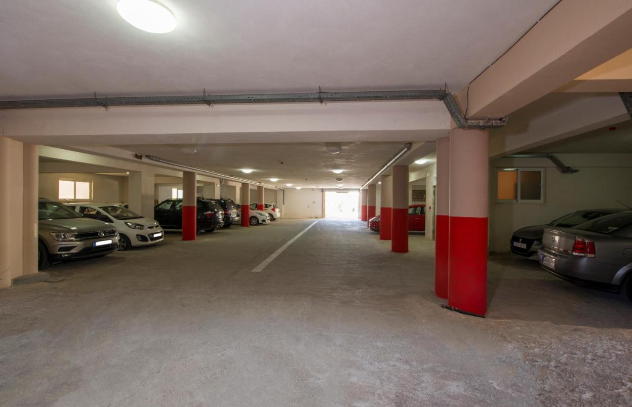 Isida Hotel Agia Marina 外观 照片