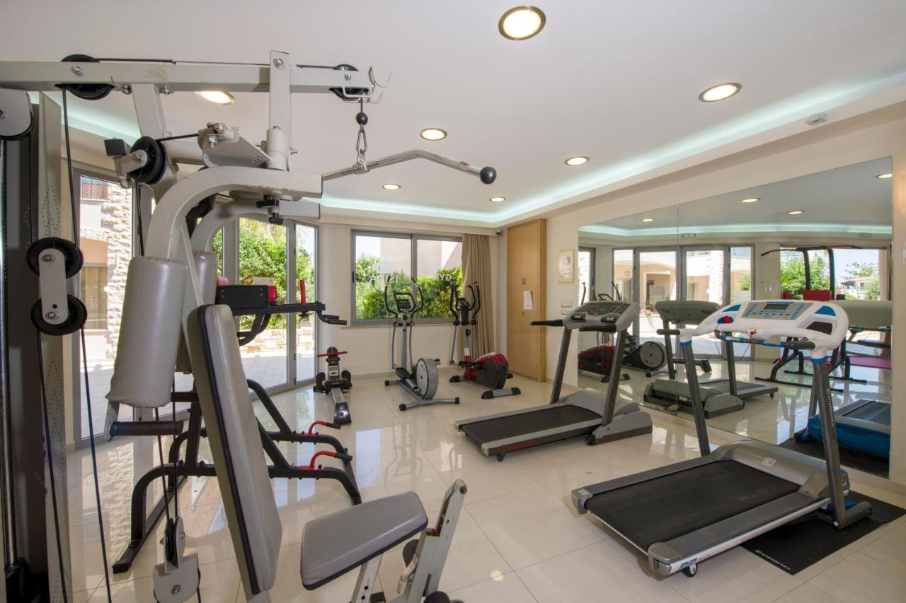 Isida Hotel Agia Marina 外观 照片