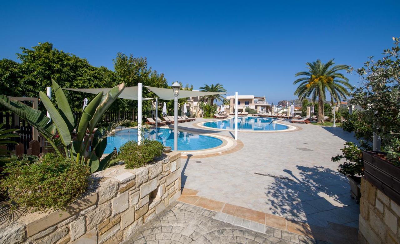Isida Hotel Agia Marina 外观 照片