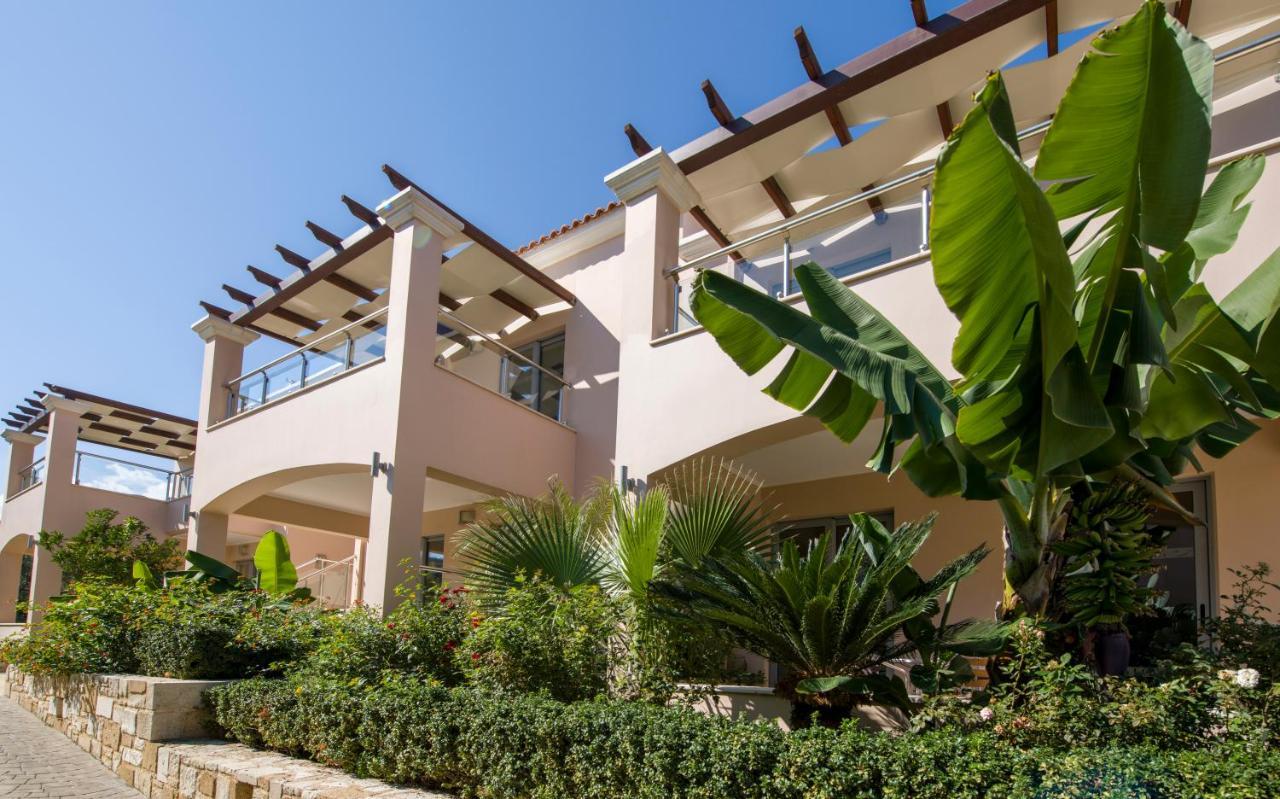 Isida Hotel Agia Marina 外观 照片