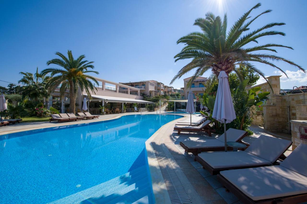 Isida Hotel Agia Marina 外观 照片