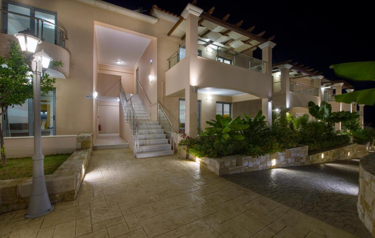 Isida Hotel Agia Marina 外观 照片