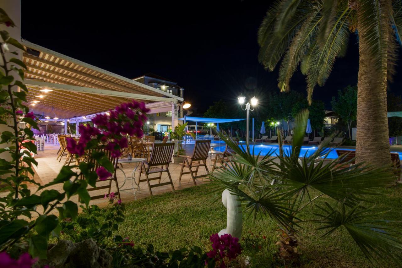 Isida Hotel Agia Marina 外观 照片