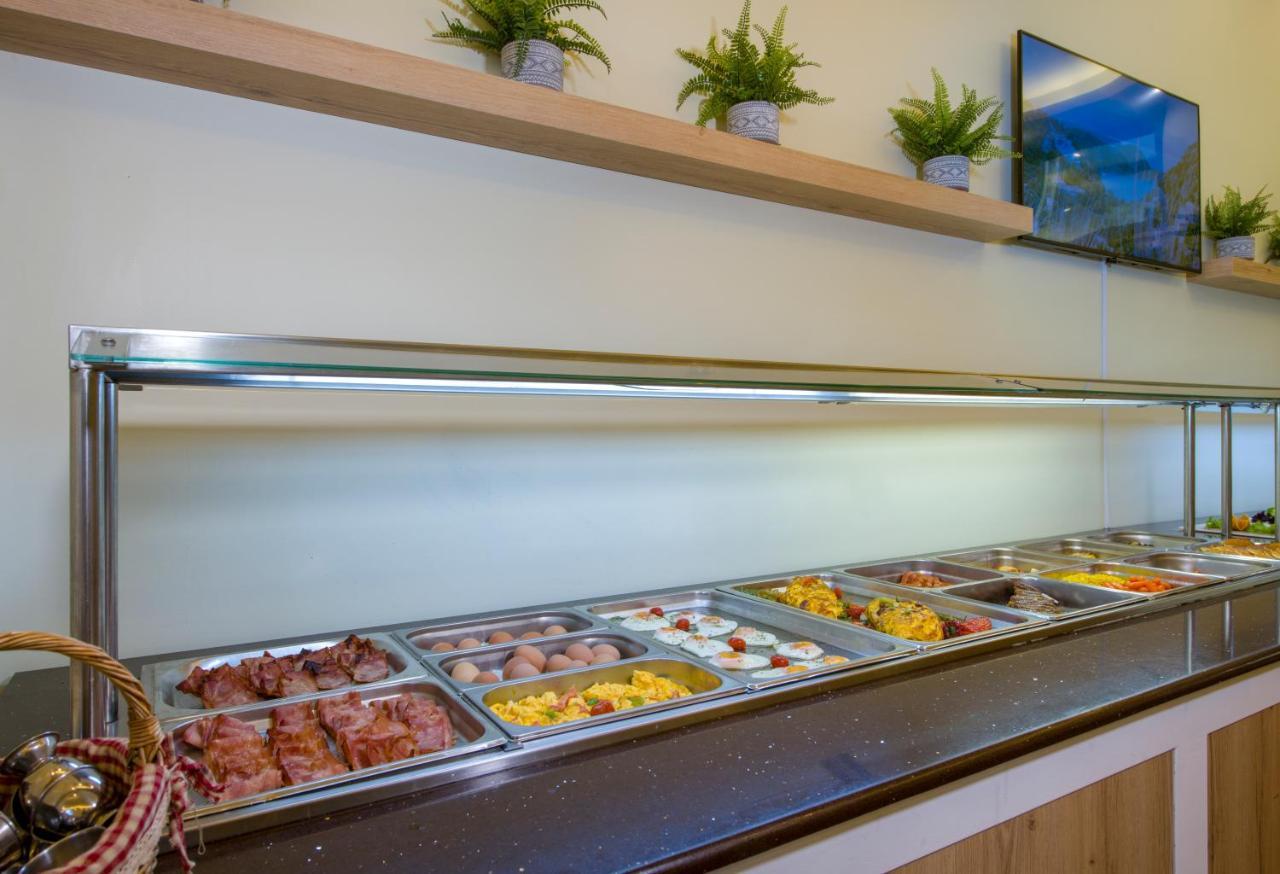 Isida Hotel Agia Marina 外观 照片