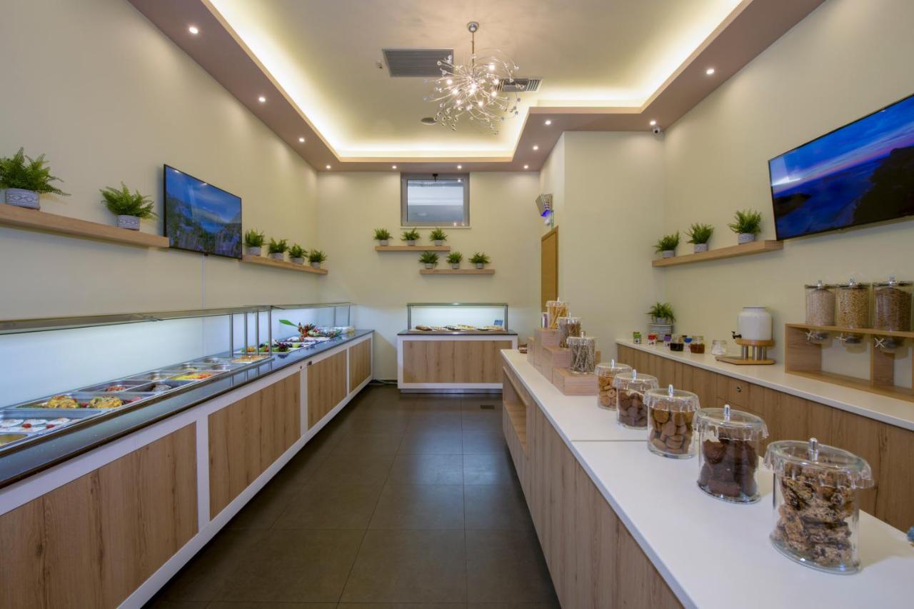 Isida Hotel Agia Marina 外观 照片