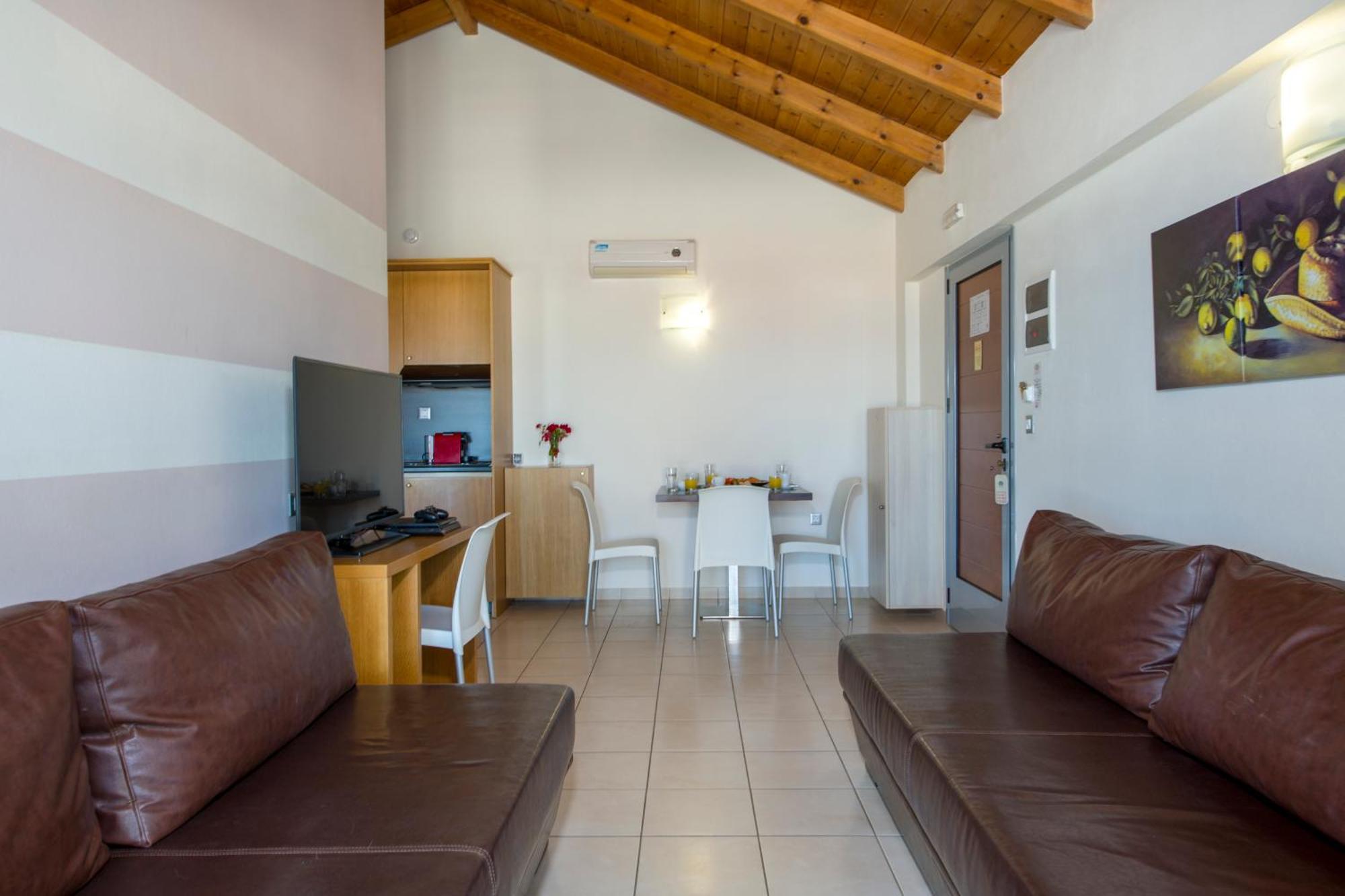 Isida Hotel Agia Marina 外观 照片